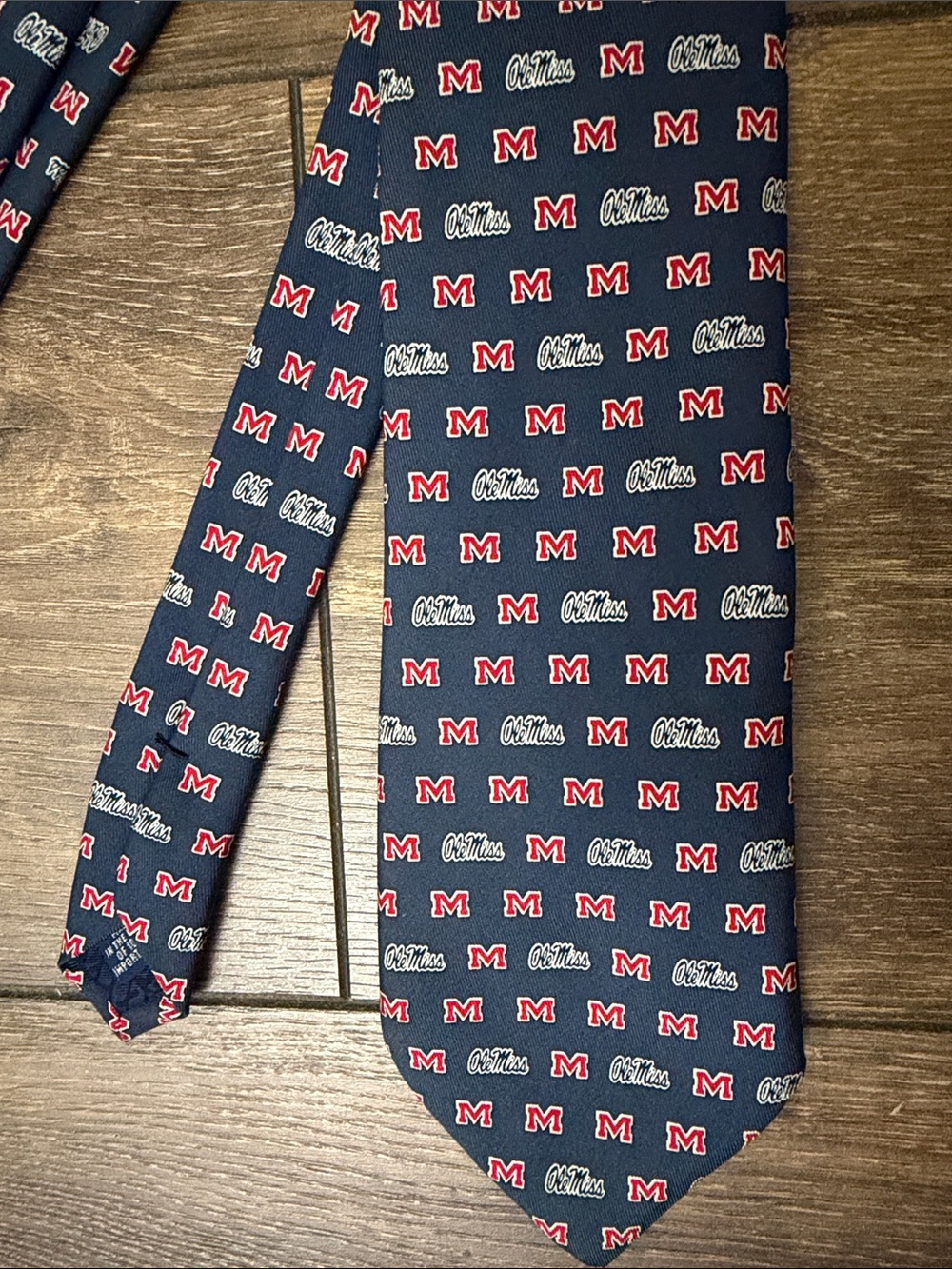 Vineyard Vines Ole Miss Tie - Picture 2 of 3
